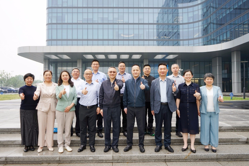 上實集團領(lǐng)導到我公司調(diào)研